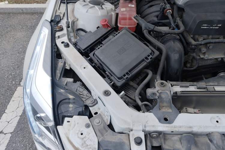 Used Cadillac ATS-L 2014 25T Comfort Model Engine Bay Right
