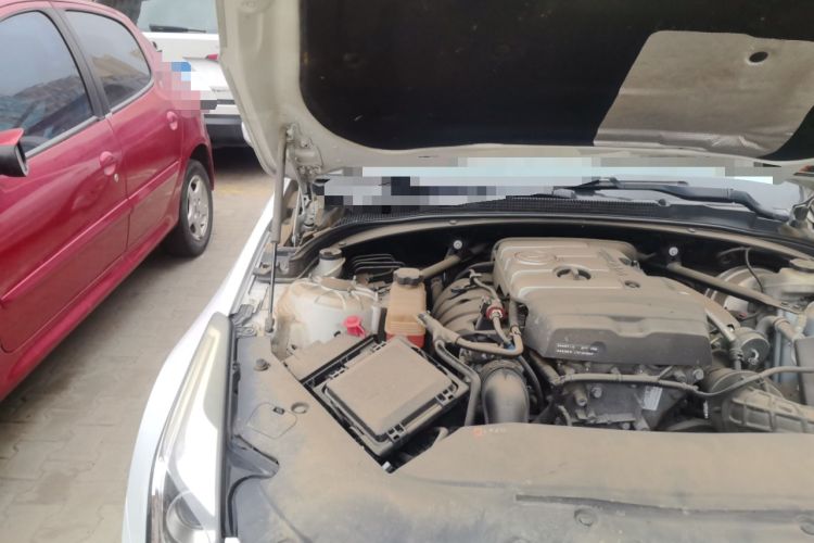 Used Cadillac ATS-L 2014 25T Comfort Model Engine Bay Right