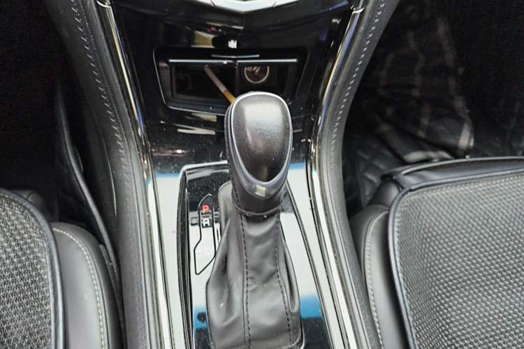 Used Cadillac ATS-L 2014 25T Comfort Model Gear Lever