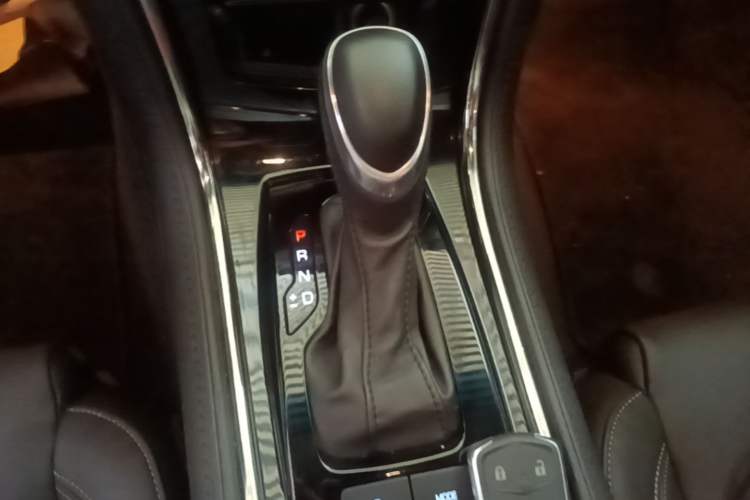 Used Cadillac ATS-L 2014 28T Elite Edition Gear Lever