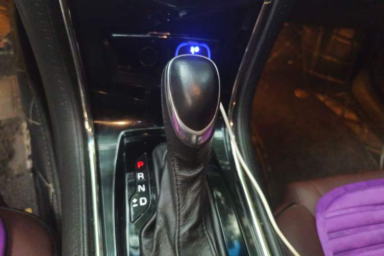 Used Cadillac ATS-L 2014 25T Comfort Model Gear Lever