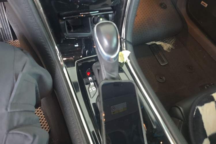 Used Cadillac ATS-L 2014 25T Comfort Model Gear Lever