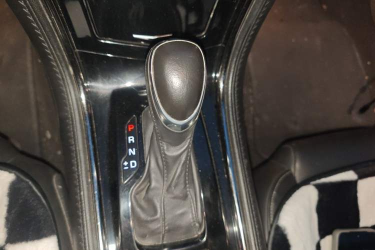 Used Cadillac ATS-L 2014 25T Comfort Model Gear Lever