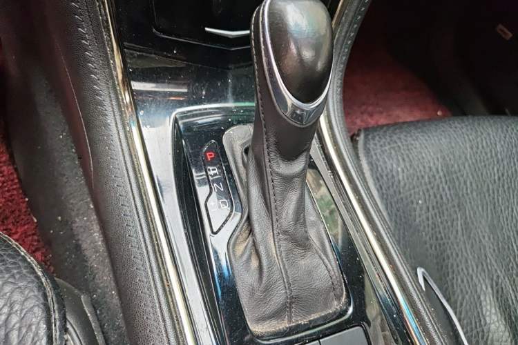 Used Cadillac ATS-L 2014 25T Comfort Model Gear Lever
