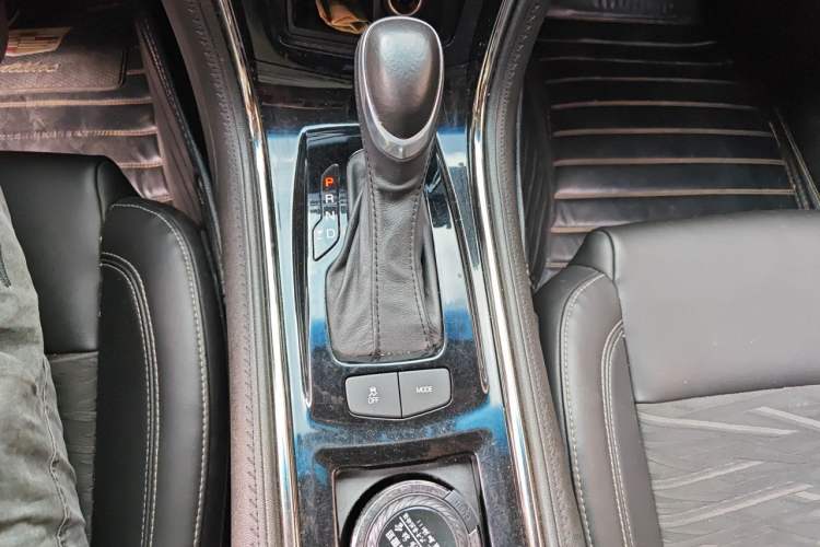 Used Cadillac ATS-L 2014 25T Comfort Model Gear Lever