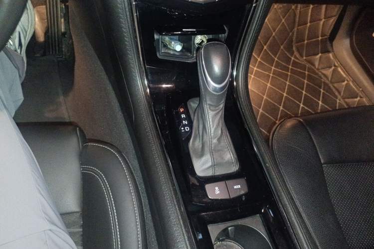 Used Cadillac ATS-L 2014 25T Comfort Model Gear Lever