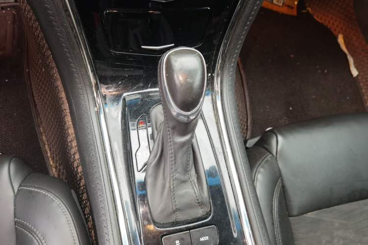 Used Cadillac ATS-L 2014 28T Elite Edition Gear Lever