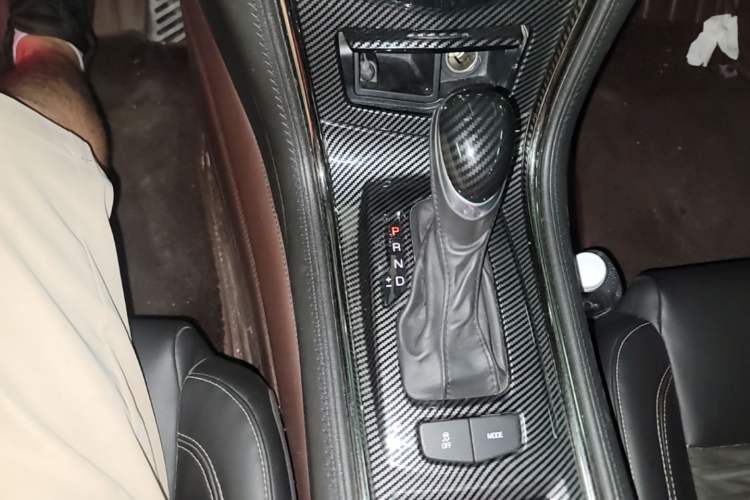 Used Cadillac ATS-L 2014 25T Comfort Model Gear Lever