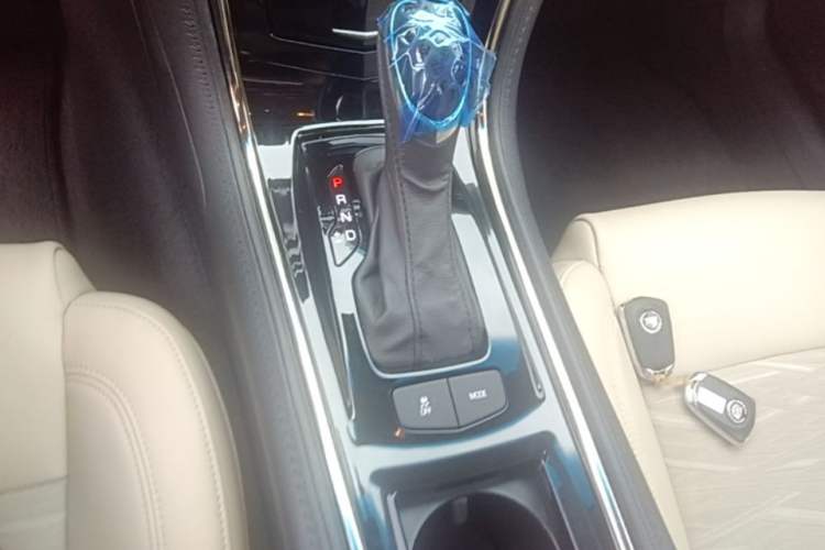 Used Cadillac ATS-L 2014 25T Comfort Model Gear Lever