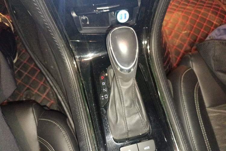 Used Cadillac ATS-L 2014 25T Comfort Model Gear Lever