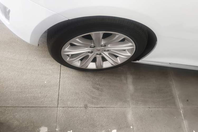 Used Cadillac ATS-L 2014 25T Comfort Model Left Front Wheel Hub