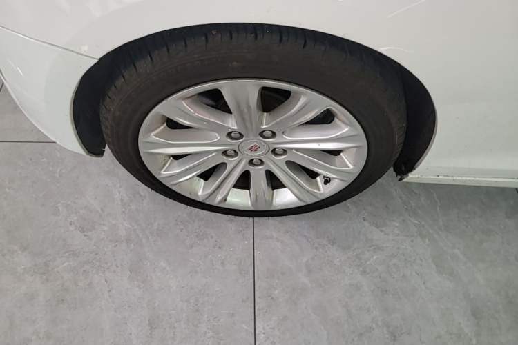 Used Cadillac ATS-L 2014 25T Comfort Model Left Front Wheel Hub