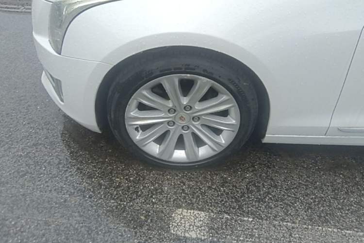 Used Cadillac ATS-L 2014 25T Comfort Model Left Front Wheel Hub