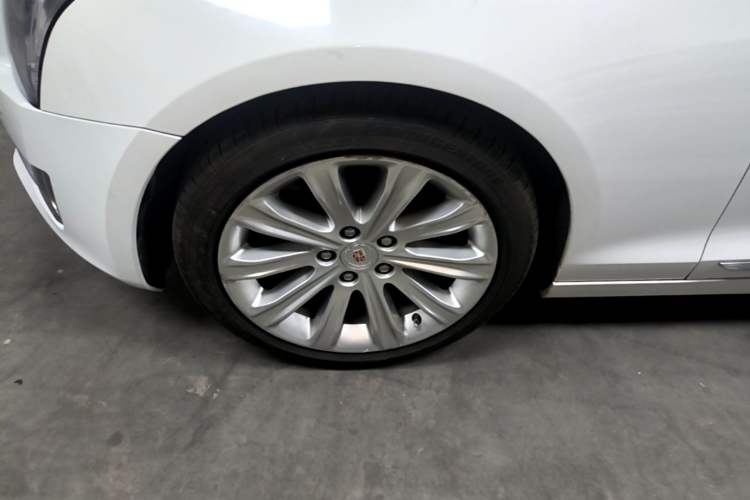 Used Cadillac ATS-L 2014 25T Comfort Model Left Front Wheel Hub