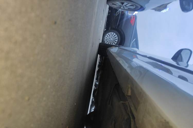 Used Cadillac ATS-L 2014 25T Comfort Model Left Side Sill