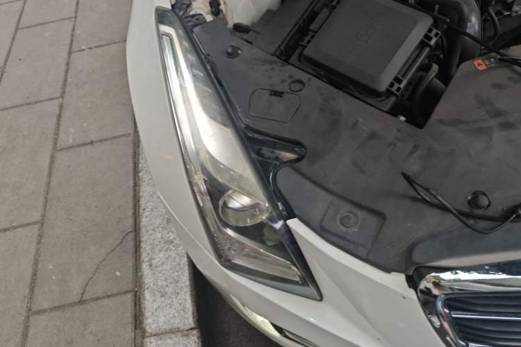 Used Cadillac ATS-L 2014 25T Comfort Model Right Front Headlight