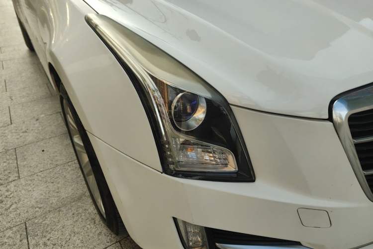 Used Cadillac ATS-L 2014 25T Comfort Model Right Front Headlight