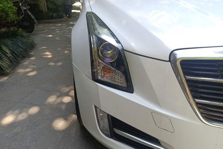 Used Cadillac ATS-L 2014 25T Comfort Model Right Front Headlight