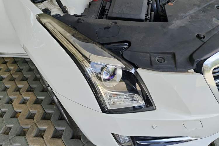 Used Cadillac ATS-L 2014 25T Comfort Model Right Front Headlight