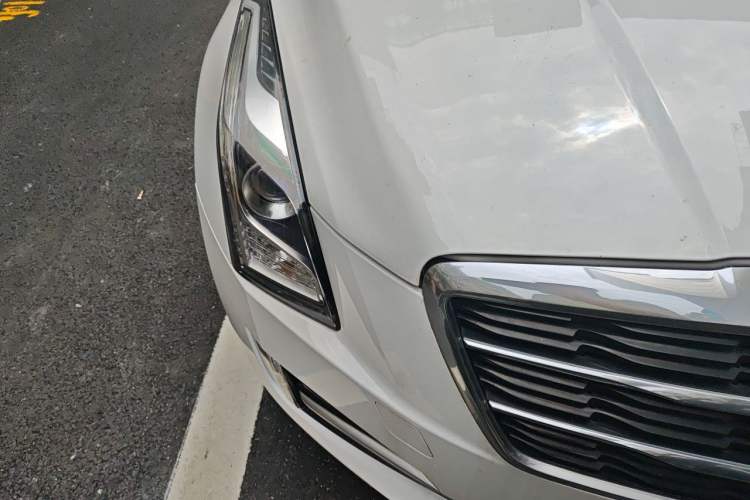Used Cadillac ATS-L 2014 25T Comfort Model Right Front Headlight