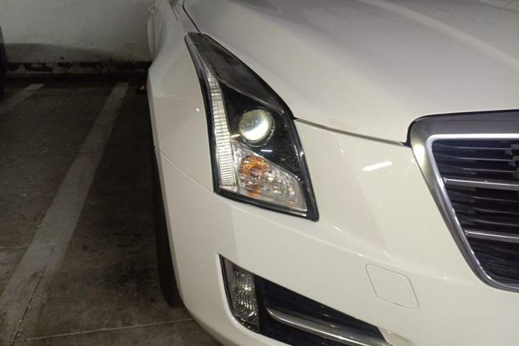 Used Cadillac ATS-L 2014 25T Comfort Model Right Front Headlight