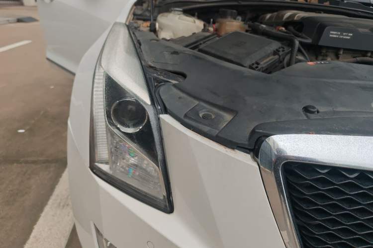 Used Cadillac ATS-L 2014 28T Leading Model Right Front Headlight