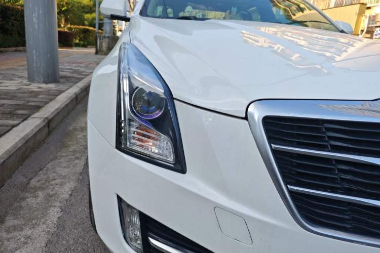 Used Cadillac ATS-L 2014 25T Comfort Model Right Front Headlight