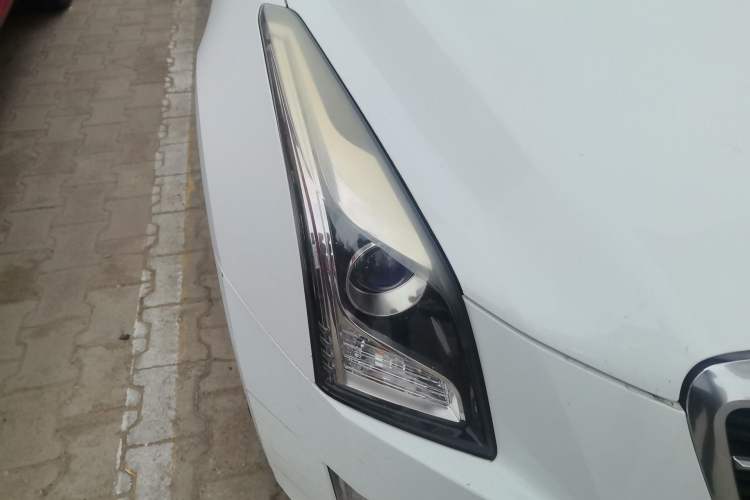 Used Cadillac ATS-L 2014 25T Comfort Model Right Front Headlight