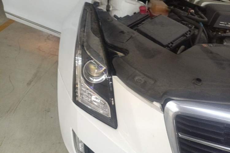 Used Cadillac ATS-L 2014 25T Comfort Model Right Front Headlight