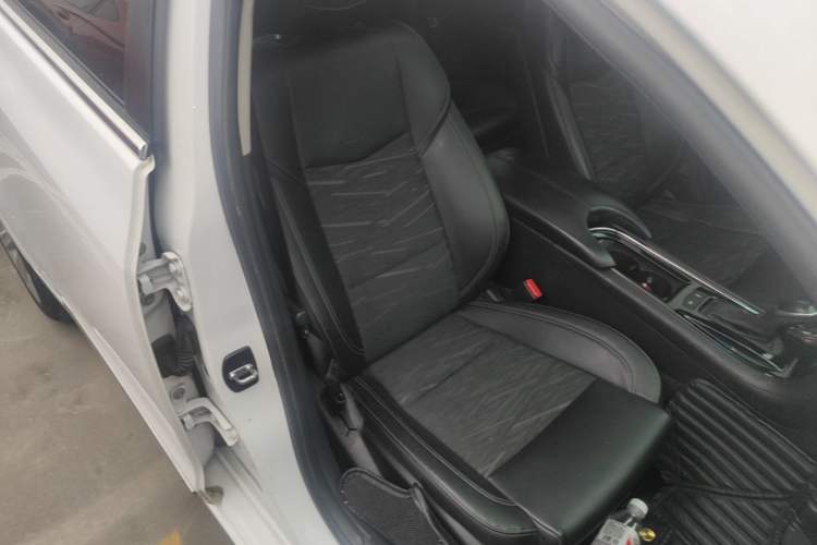 Used Cadillac ATS-L 2014 25T Comfort Model Right Front Seat