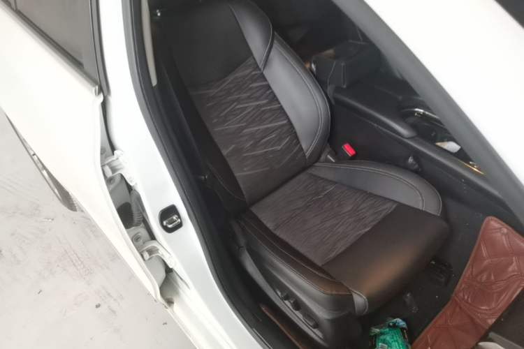 Used Cadillac ATS-L 2014 25T Comfort Model Right Front Seat