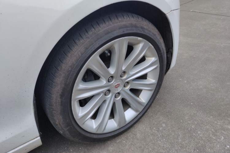 Used Cadillac ATS-L 2014 28T Elite Edition Right Front Wheel Hub