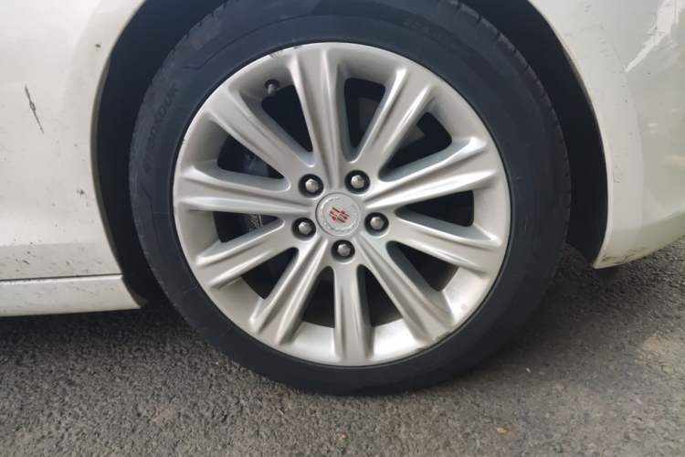 Used Cadillac ATS-L 2014 25T Comfort Model Right Front Wheel Hub