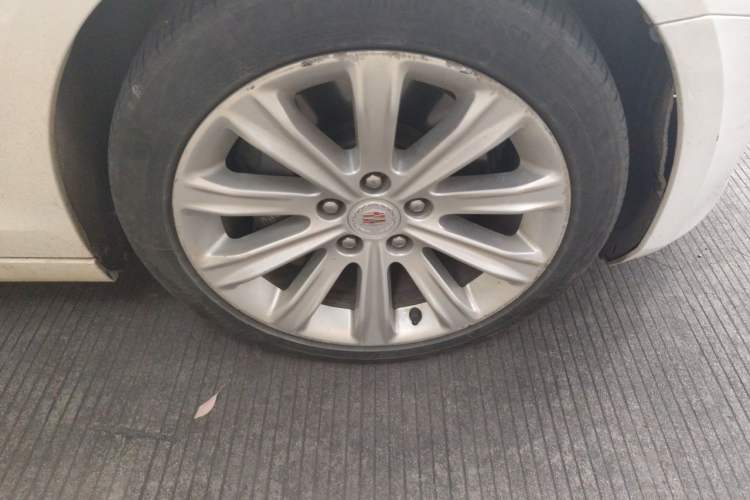 Used Cadillac ATS-L 2014 25T Comfort Model Right Front Wheel Hub