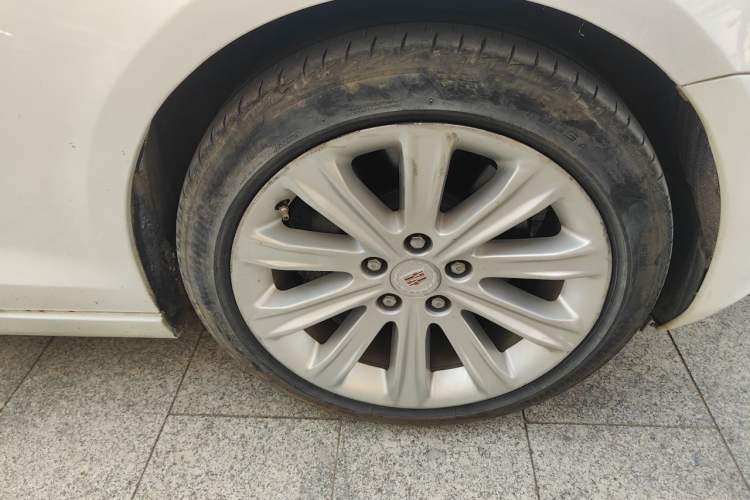 Used Cadillac ATS-L 2014 25T Comfort Model Right Front Wheel Hub