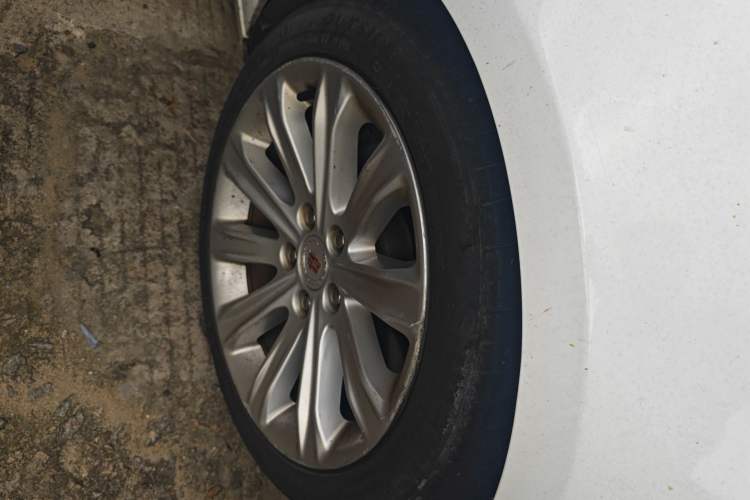 Used Cadillac ATS-L 2014 25T Comfort Model Right Front Wheel Hub