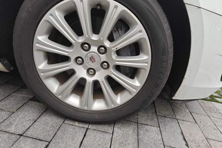 Used Cadillac ATS-L 2014 25T Comfort Model Right Front Wheel Hub