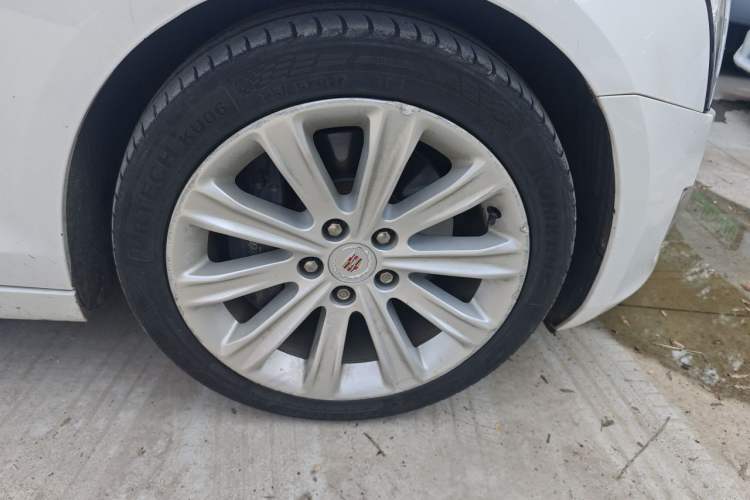Used Cadillac ATS-L 2014 25T Comfort Model Right Front Wheel Hub