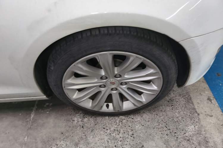 Used Cadillac ATS-L 2014 25T Comfort Model Right Front Wheel Hub