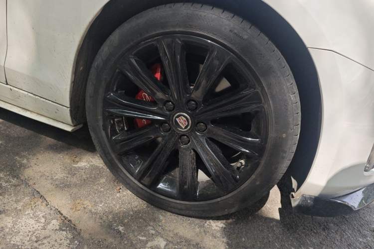 Used Cadillac ATS-L 2014 25T Comfort Model Right Front Wheel Hub