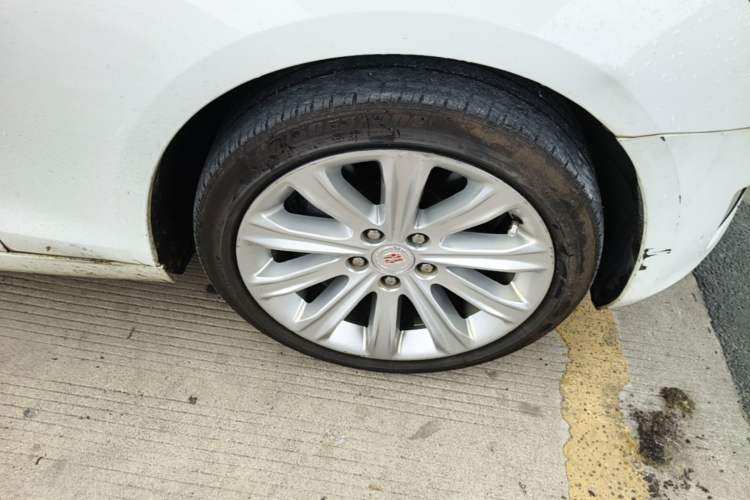 Used Cadillac ATS-L 2014 28T Elite Edition Right Front Wheel Hub