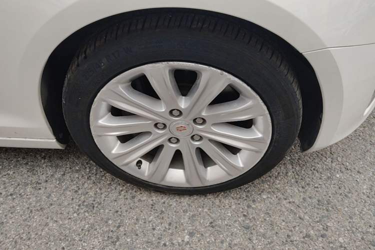 Used Cadillac ATS-L 2014 25T Comfort Model Right Front Wheel Hub