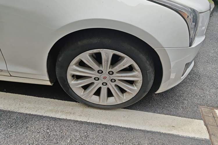 Used Cadillac ATS-L 2014 25T Comfort Model Right Front Wheel Hub