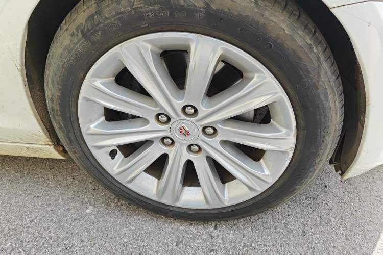 Used Cadillac ATS-L 2014 25T Comfort Model Right Front Wheel Hub