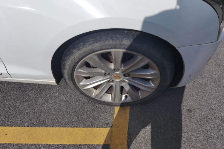 Used Cadillac ATS-L 2014 25T Comfort Model Right Front Wheel Hub