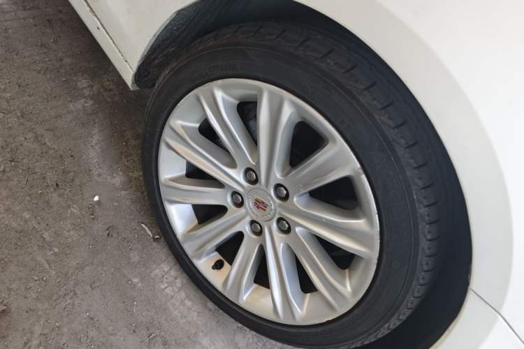 Used Cadillac ATS-L 2014 25T Comfort Model Right Front Wheel Hub