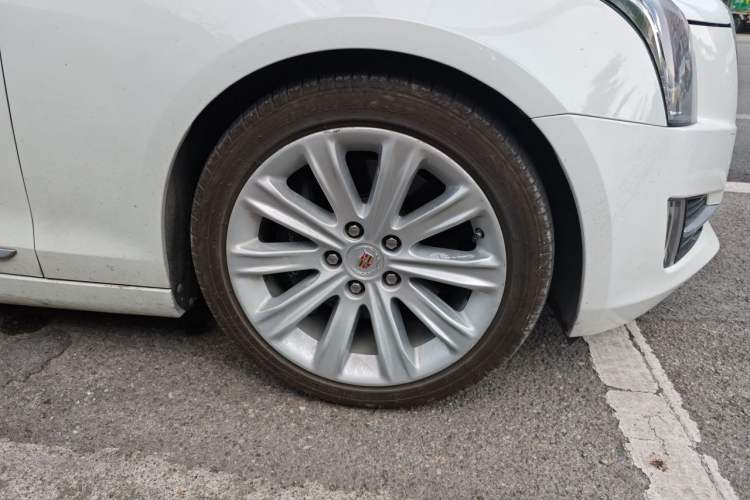 Used Cadillac ATS-L 2014 25T Comfort Model Right Front Wheel Hub