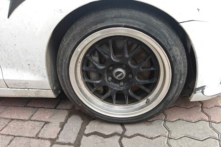 Used Cadillac ATS-L 2014 25T Comfort Model Right Front Wheel Hub