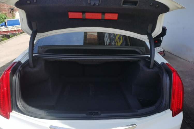 Used Cadillac ATS-L 2014 25T Comfort Model Trunk