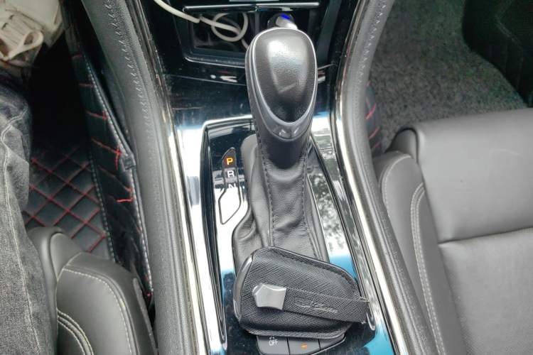 Used Cadillac ATS-L 2016 28T Fashion Edition Gear Lever